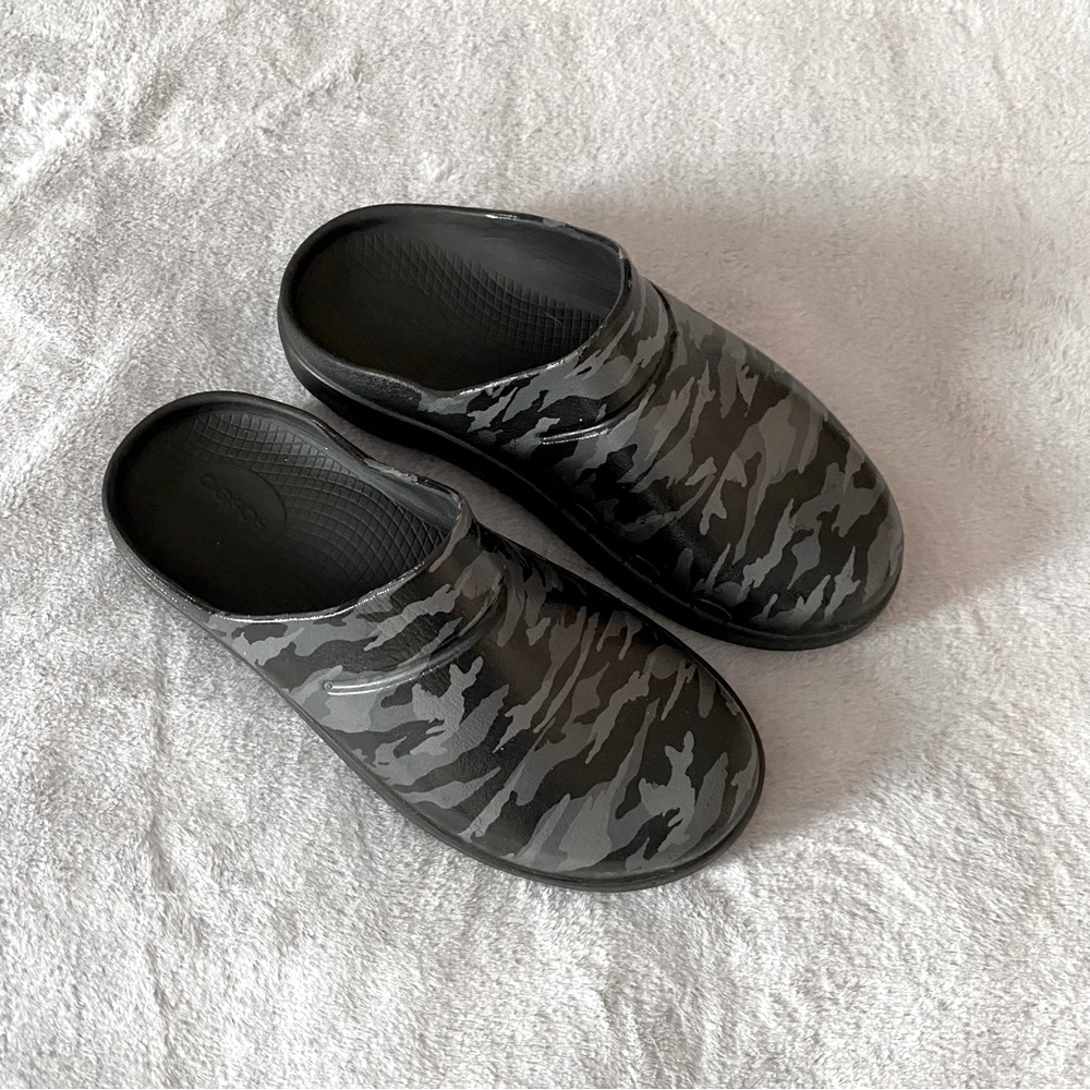 Crocs Women’s Black/Grey Camo Slip-On Clog